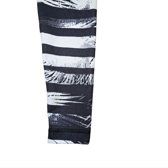 Lululemon Wunder Under Pant - Shady Palms Black White - Picture 3 of 9